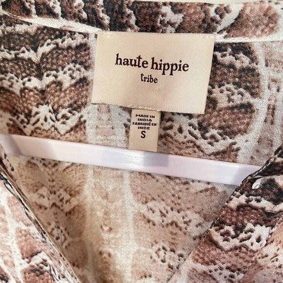 HAUTE HIPPIE Tribe Harper V-Neck Pullover Blouse Snakeskin Size Small EUC - Picture 10 of 11